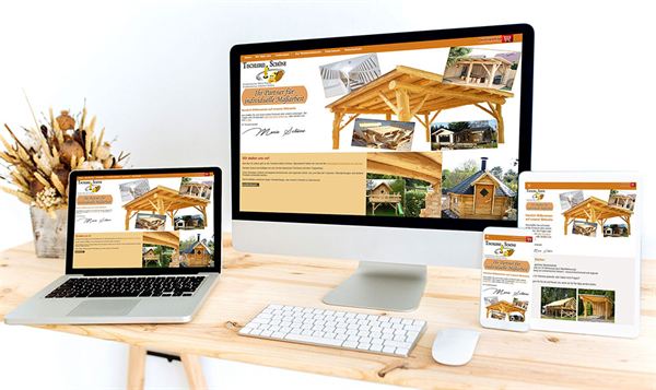 Webseite der Tischlerei Schöne mit Naturstamm-Carports auf Monitor, Laptop, Tablet und Smartphone